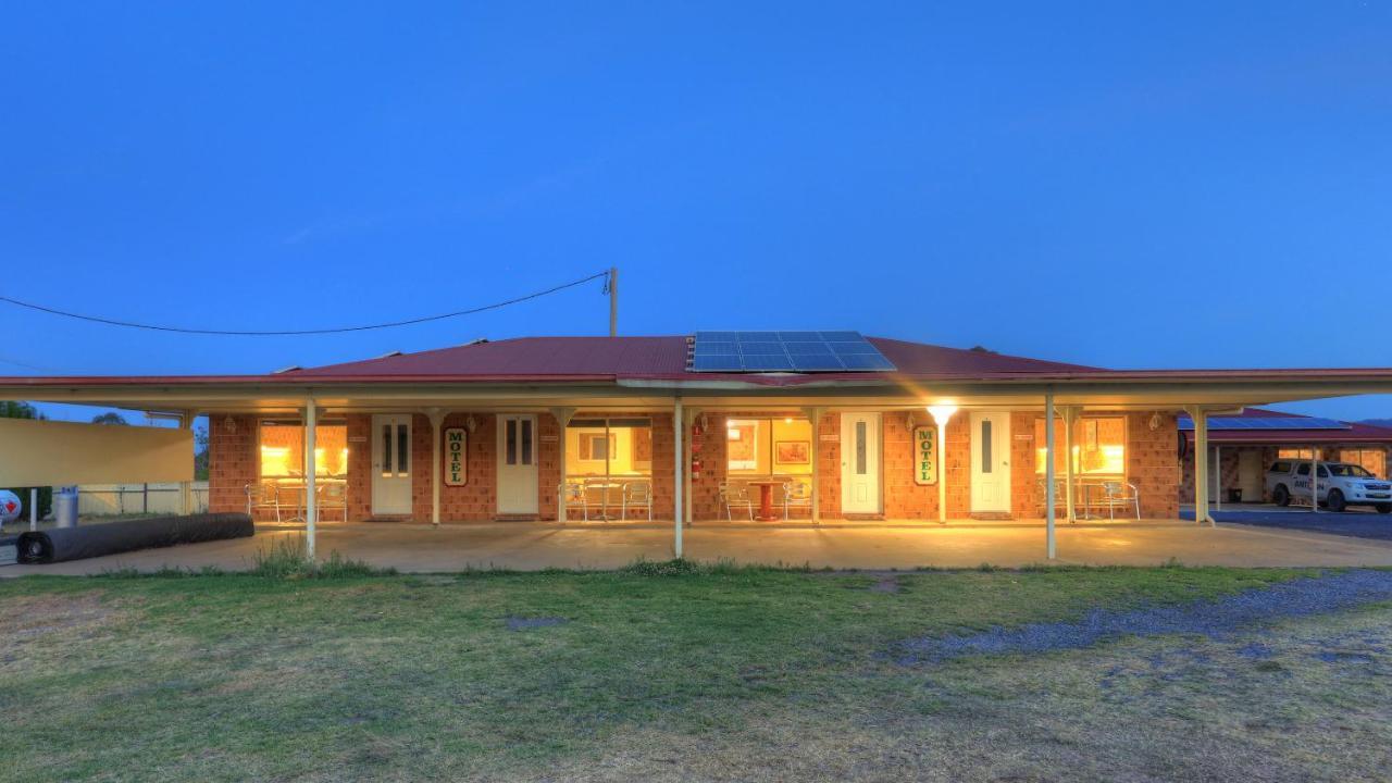 Golfers Inn Tenterfield Exterior foto